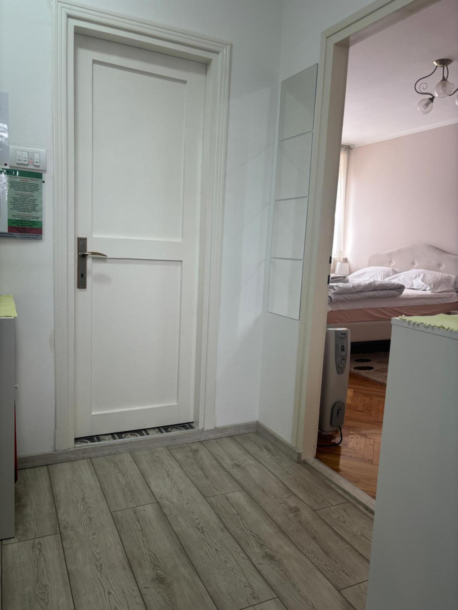 Red Square Apartment بايرت المظهر الخارجي الصورة